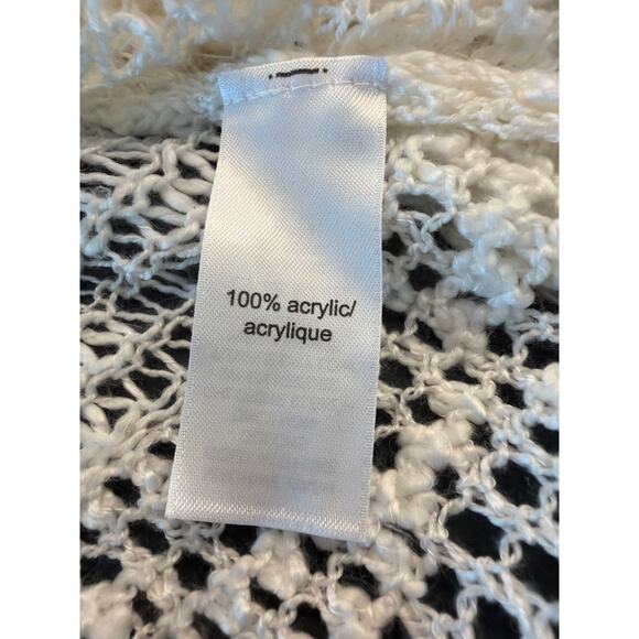 maurices One Size  White crocheted swimsuit beach coverup - Picture 4 of 8